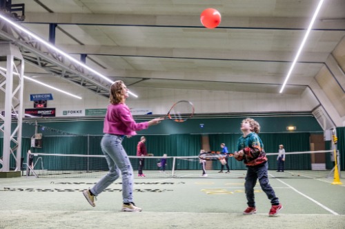 Tennisracket en bal